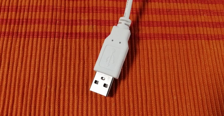 ACR39-NTTComのUSB端子