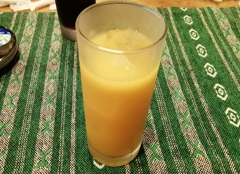 ステーキ食堂アチチのオレンジジュース